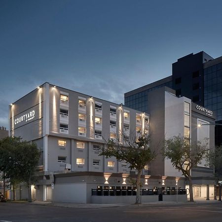 Courtyard By Marriott Regina Downtown Hotel Екстериор снимка