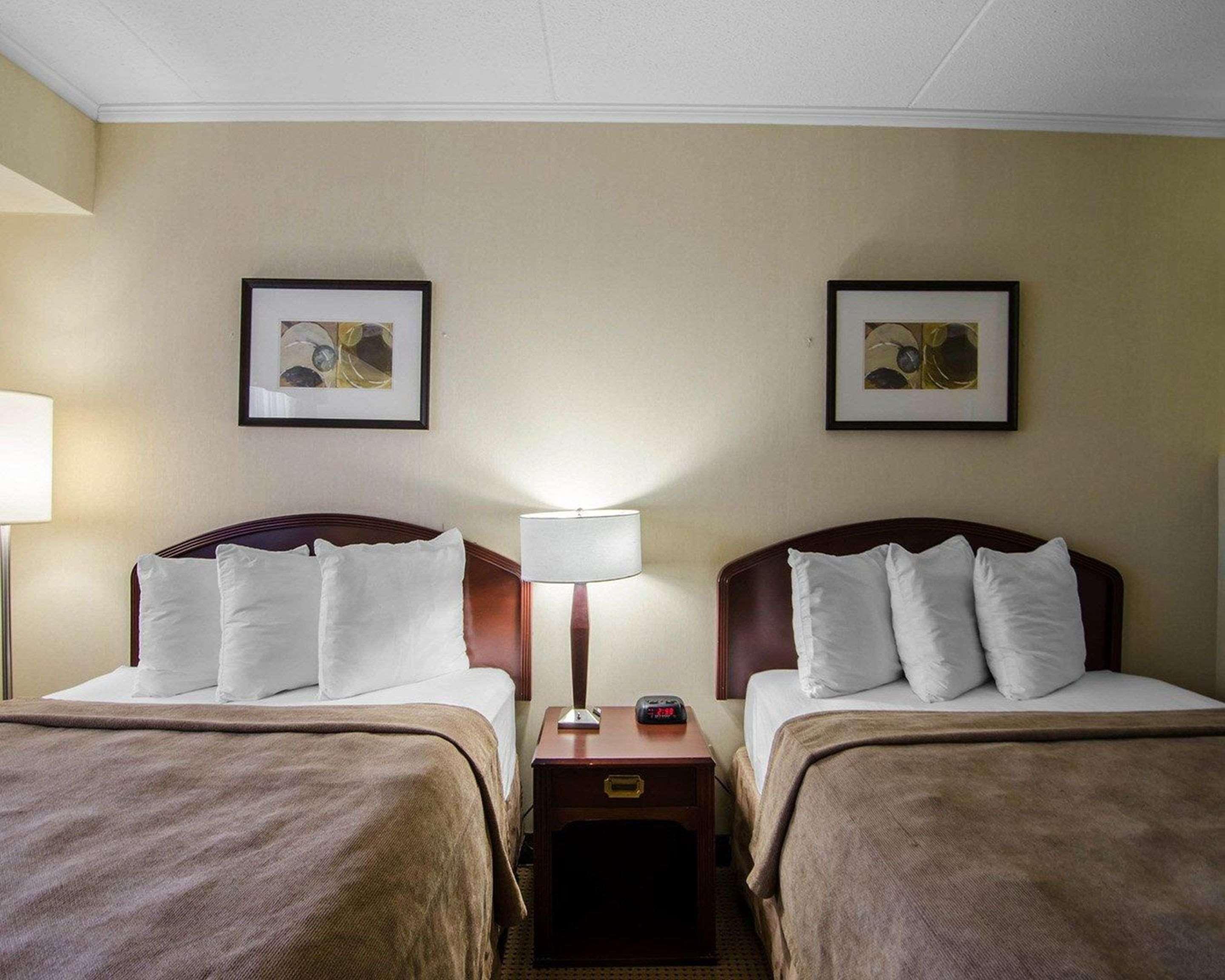 Courtyard By Marriott Regina Downtown Hotel Екстериор снимка