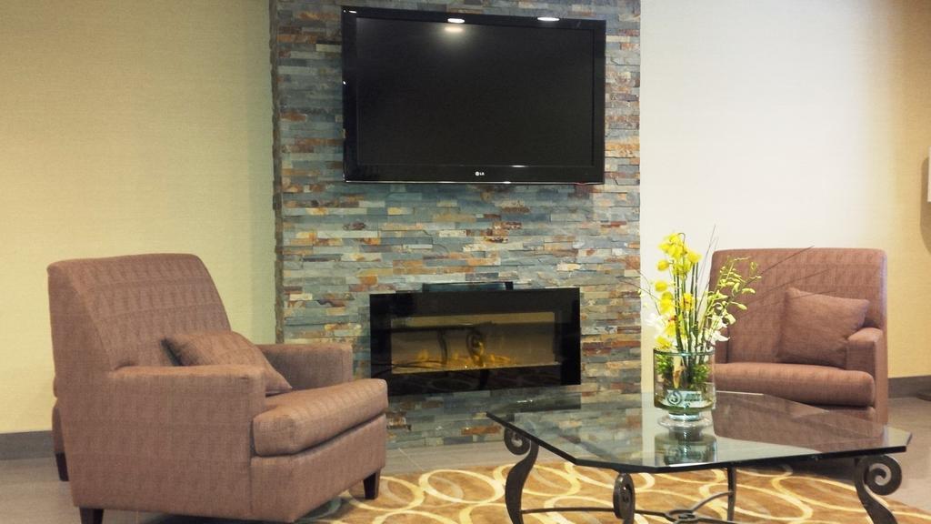 Courtyard By Marriott Regina Downtown Hotel Екстериор снимка