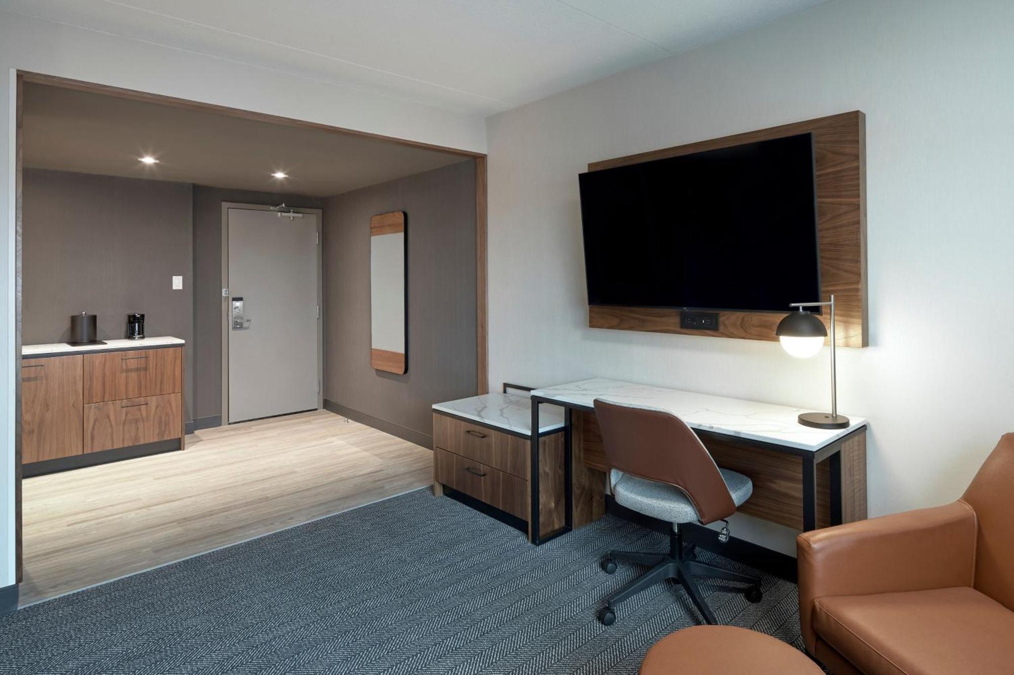 Courtyard By Marriott Regina Downtown Hotel Екстериор снимка