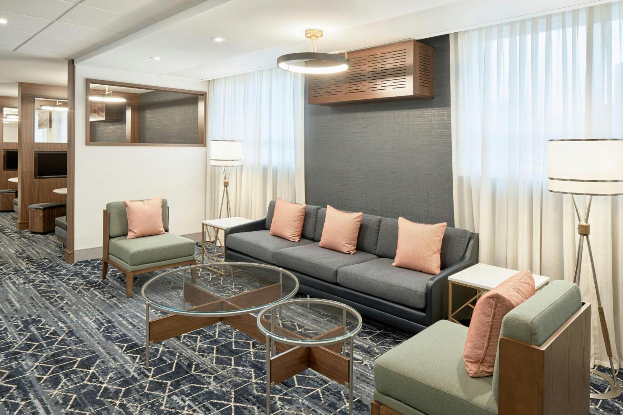 Courtyard By Marriott Regina Downtown Hotel Екстериор снимка