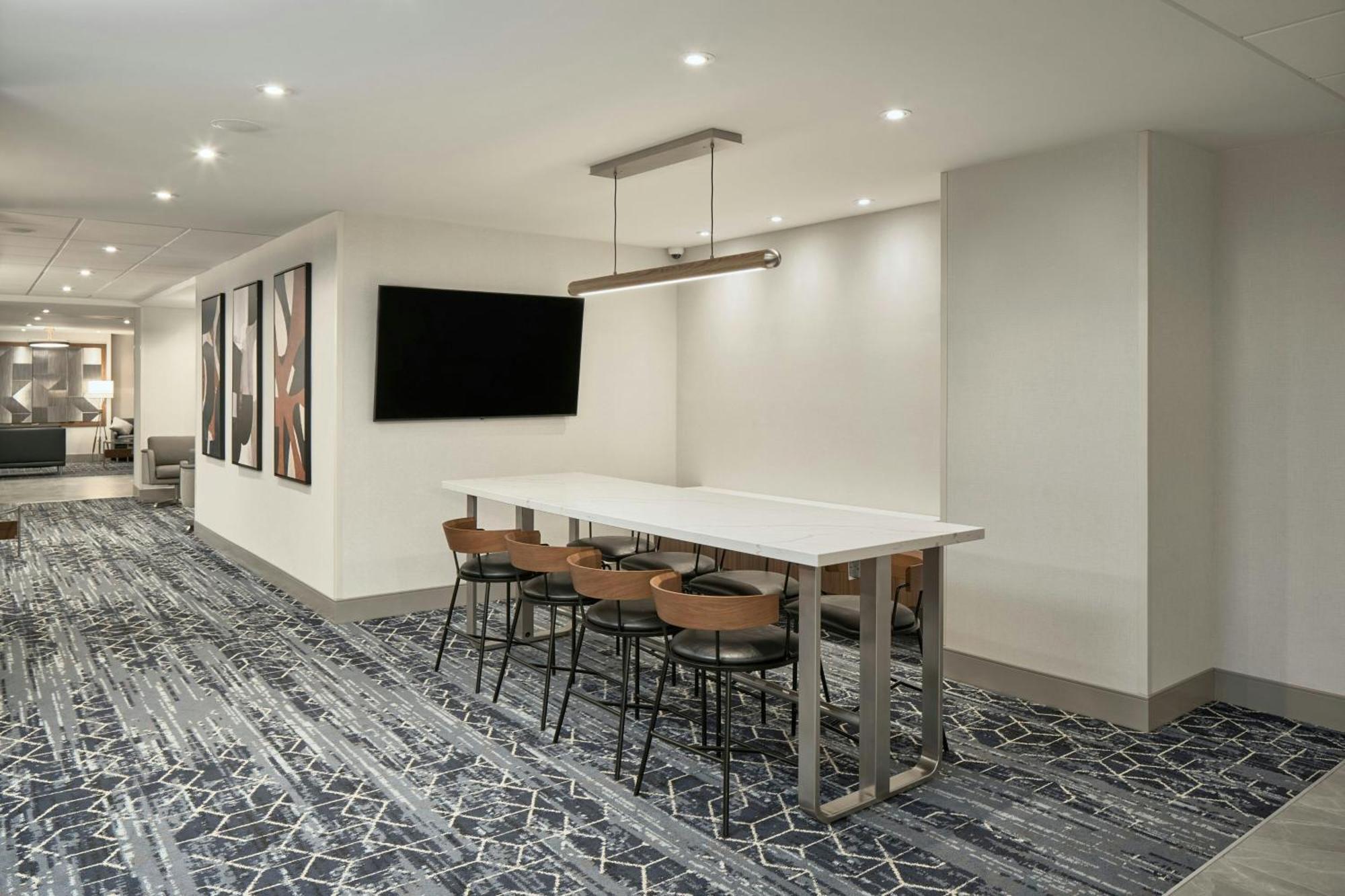 Courtyard By Marriott Regina Downtown Hotel Екстериор снимка