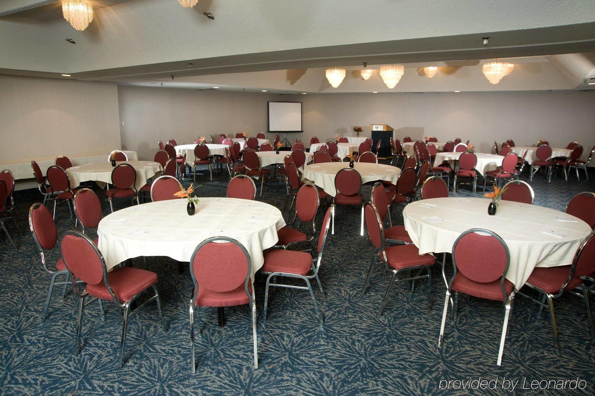 Courtyard By Marriott Regina Downtown Hotel Ресторант снимка