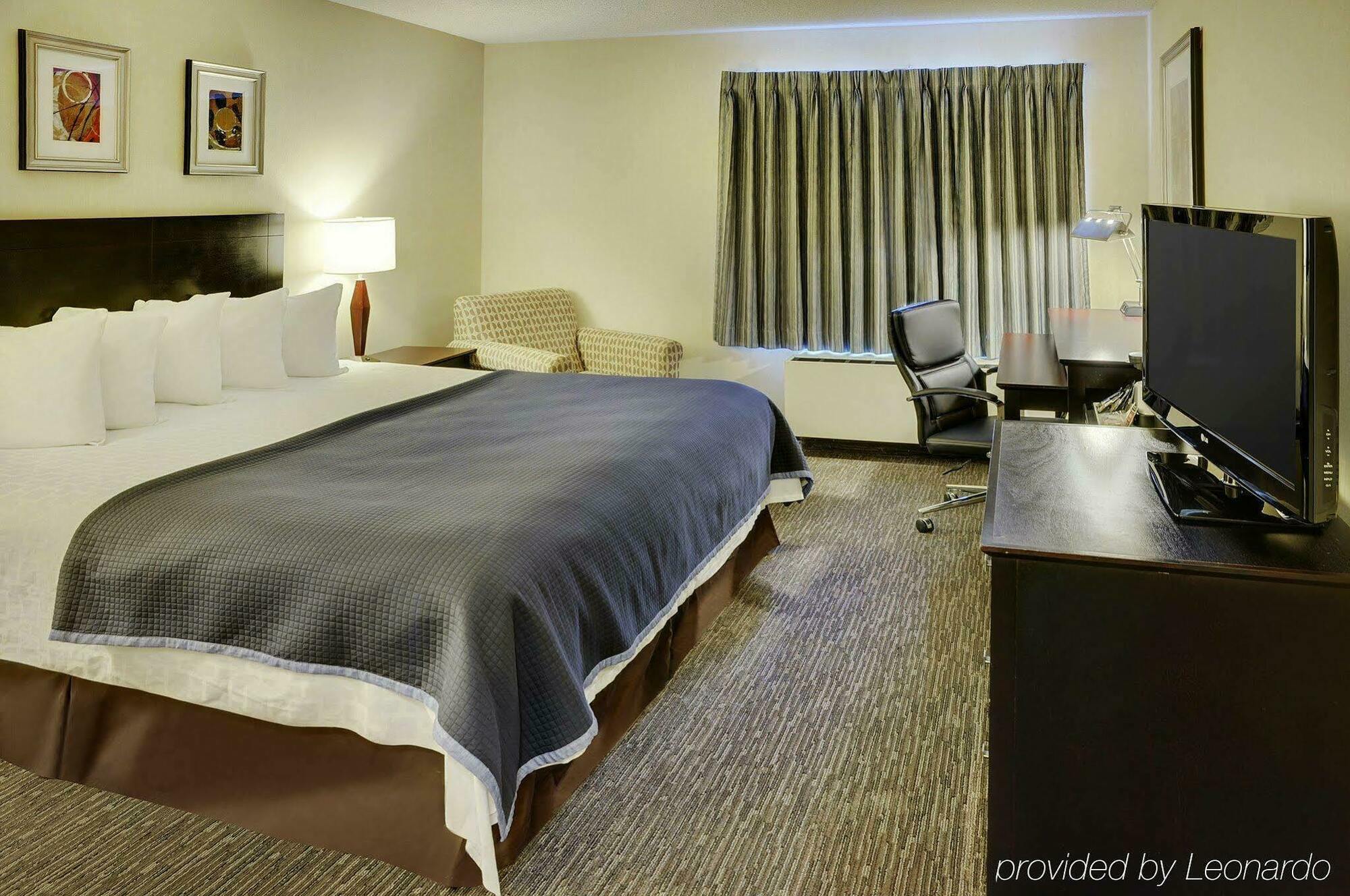Courtyard By Marriott Regina Downtown Hotel Екстериор снимка
